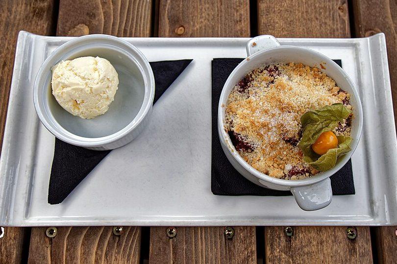 Apple & Blackberry Crumble