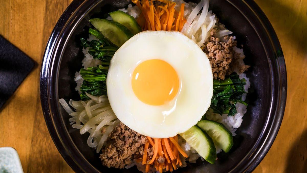 Bibimbap (Korean Mixed Rice Bowl)