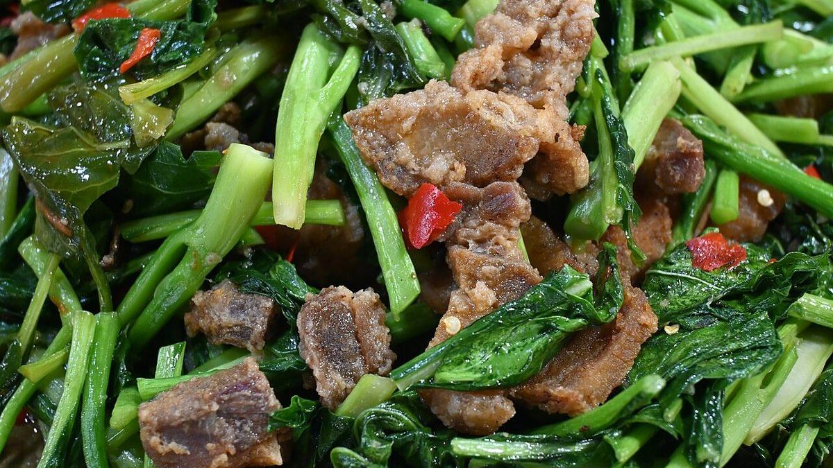 Stir-Fried Morning Glory with Pork