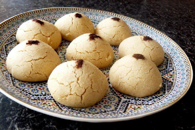 Cashew Ghoriba Cookies