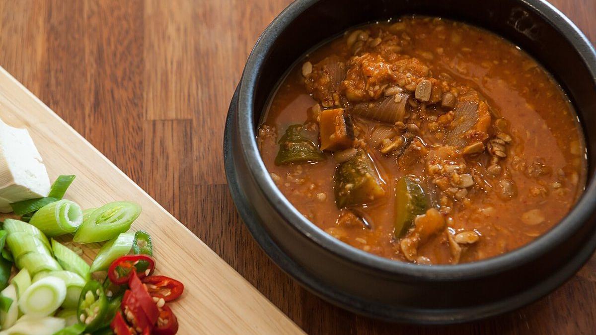Doenjang Jjigae (Soybean Paste Stew)