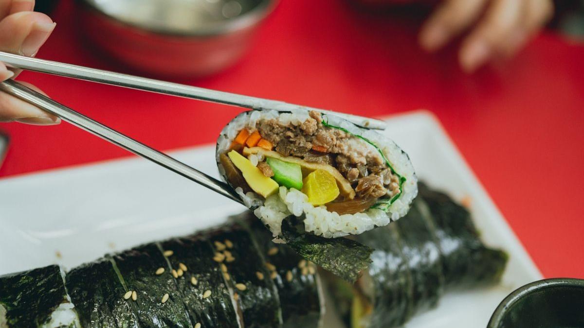 Gimbap (Korean Seaweed Rice Rolls)