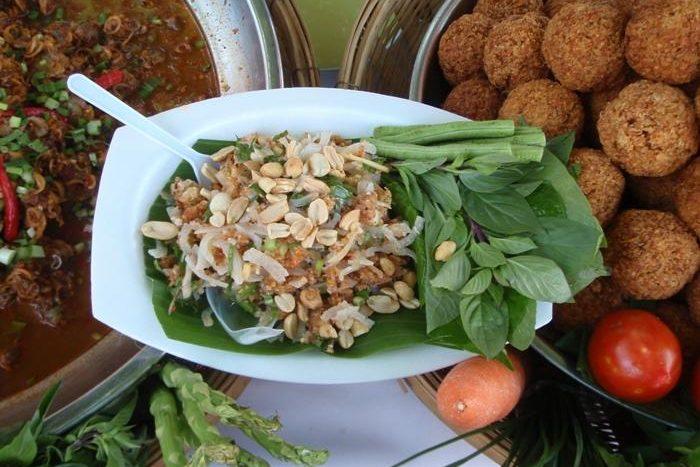 Lao Naem Khao (Crispy Rice Salad)
