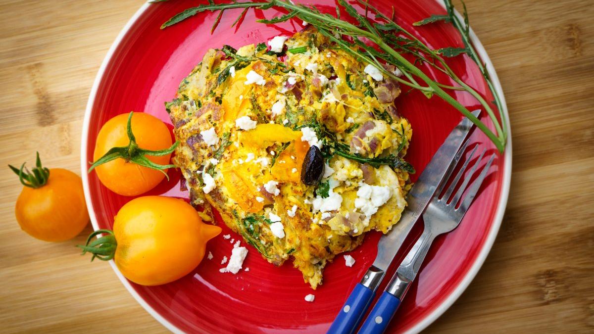 Mediterranean egg scramble