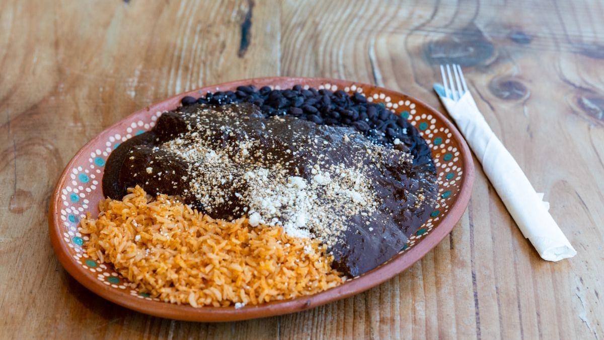 Mole Poblano con Pollo