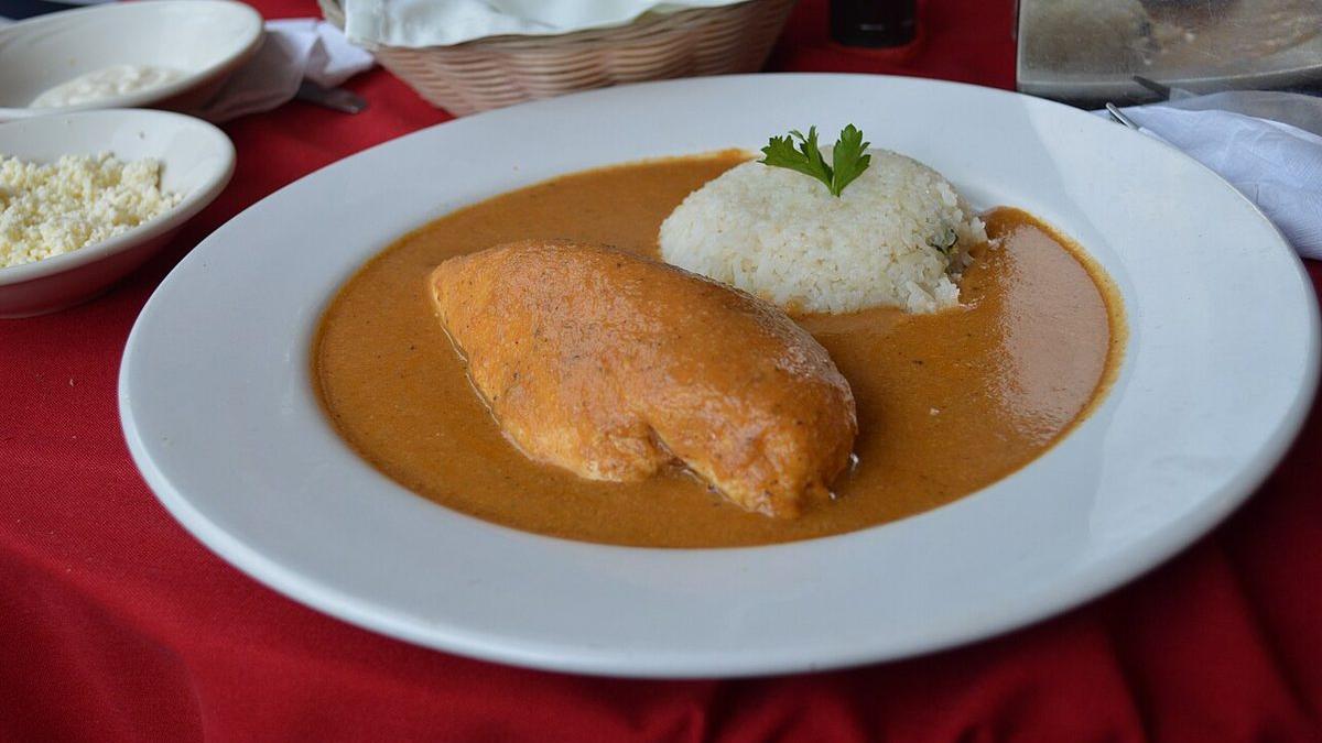 Pollo en Pepitoria